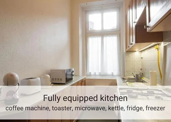 Apartament Live Like A Local In An Old Historic House *