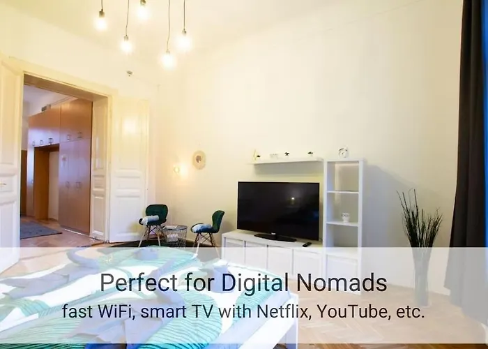 Live Like A Local In An Old Historic House * Budapeszt